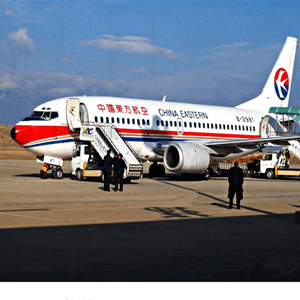 白云机场快运航空快运业稳步发展的原因是什么？